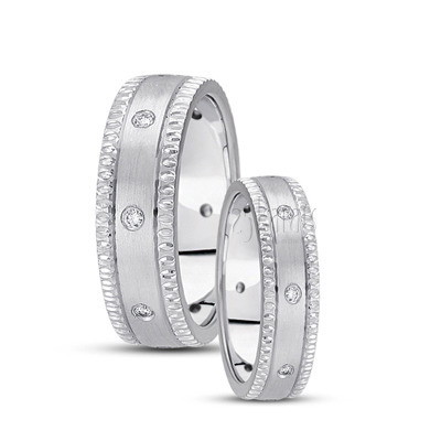 Grooved Edge Diamond Wedding Band Set